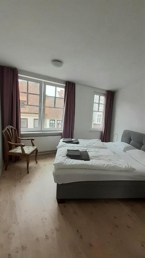 Likedeeler Am Stadthafen Lübeck Buitenkant foto