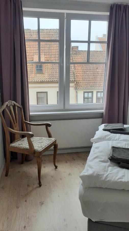 Likedeeler Am Stadthafen Lübeck Buitenkant foto