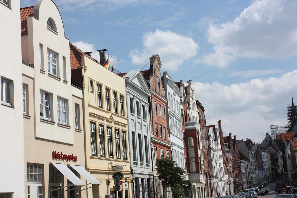 Likedeeler Am Stadthafen Lübeck Buitenkant foto